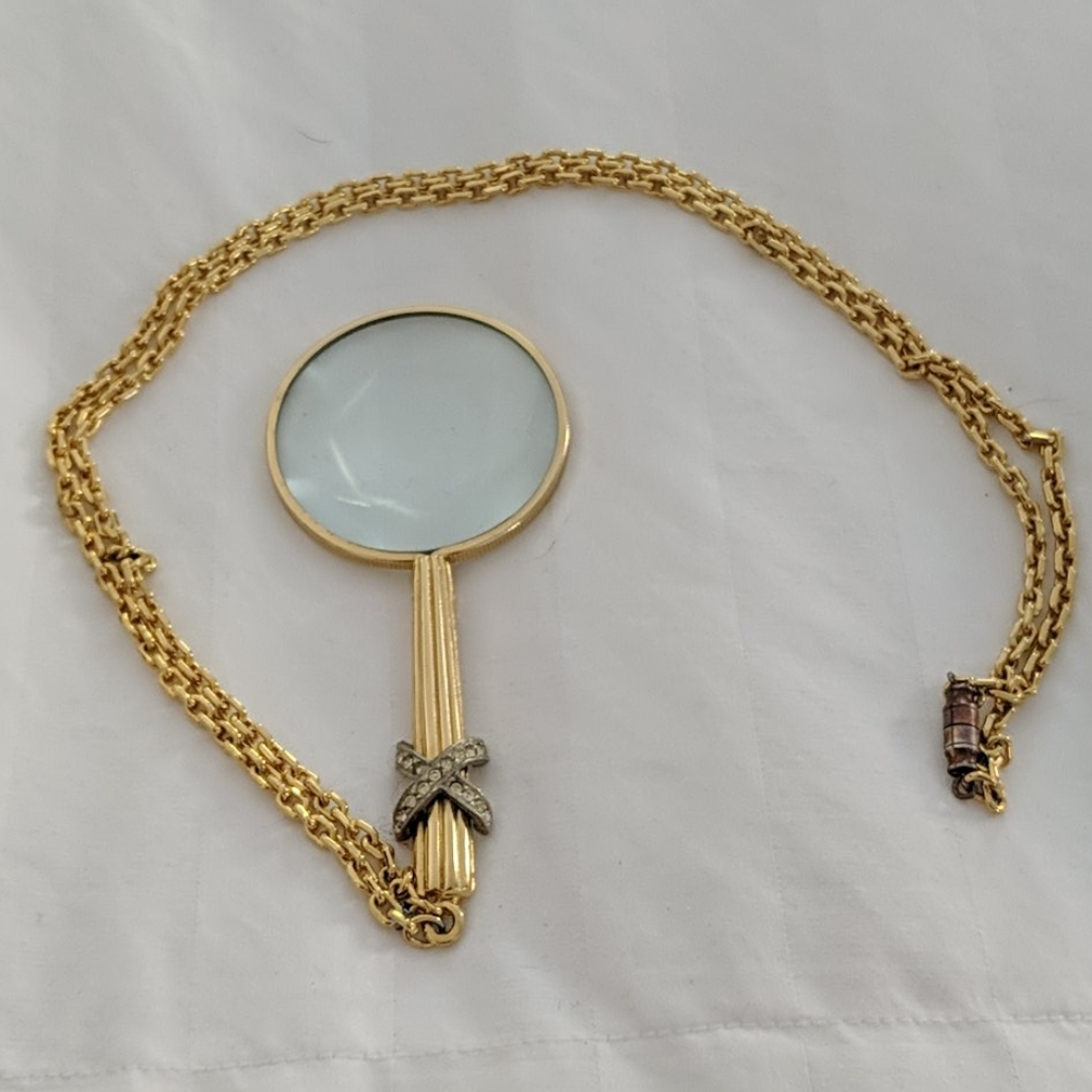 Vintage Gold Magnifying Glass Necklace